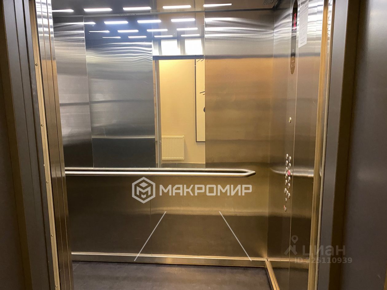 Продажа 2-комн квартиры на вторичном рынке Корпусная улица, 3