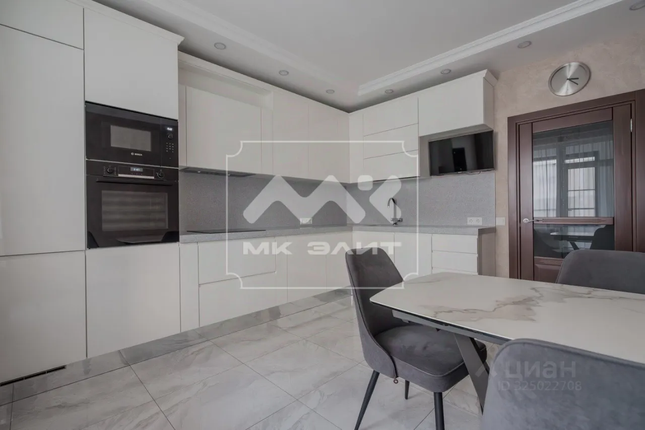 Продажа 3-комн квартиры на вторичном рынке Кременчугская улица, 19к2
