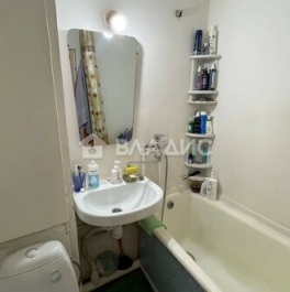 Продажа 1-комн квартиры на вторичном рынке Нежинская улица,  д. 13 с1