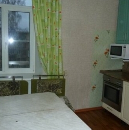 Продажа 2-комн квартиры на вторичном рынке улица Карла Либкнехта,  д. 24