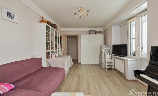 Продажа 2-комн квартиры на вторичном рынке Большевиков пр-кт