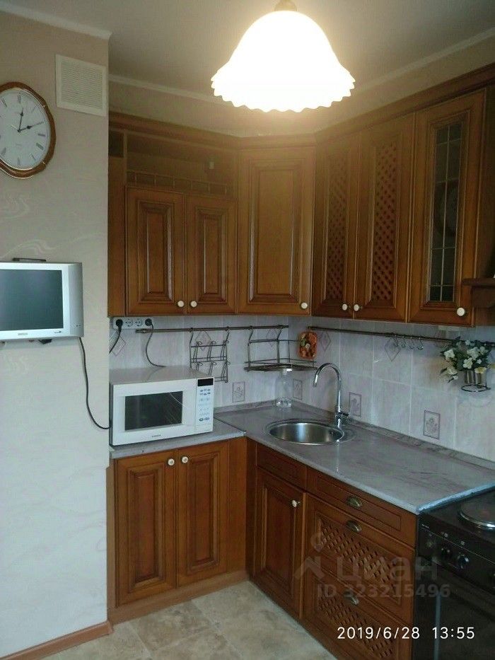 Продажа 2-комн квартиры на вторичном рынке Ореховый проезд, 15