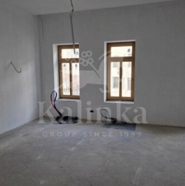 Продажа 4-комн квартиры на вторичном рынке Пожарский пер,  д. 3