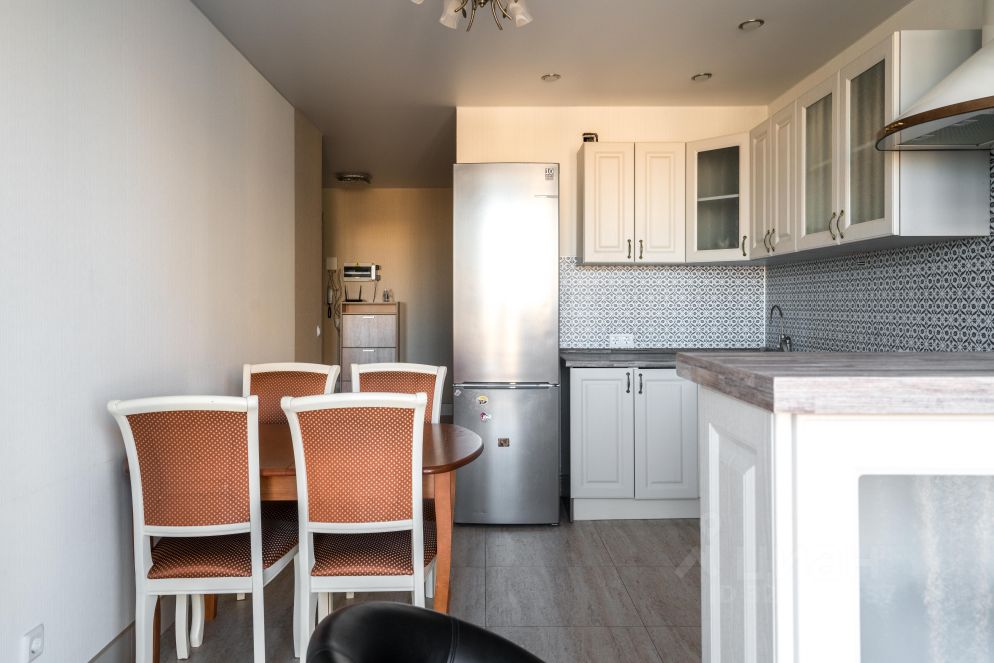 Продажа 1-комн квартиры на вторичном рынке Мебельная улица, 47к1