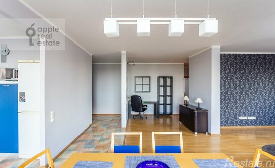 Продажа 3-комн квартиры на вторичном рынке Алымова улица,  д. 3