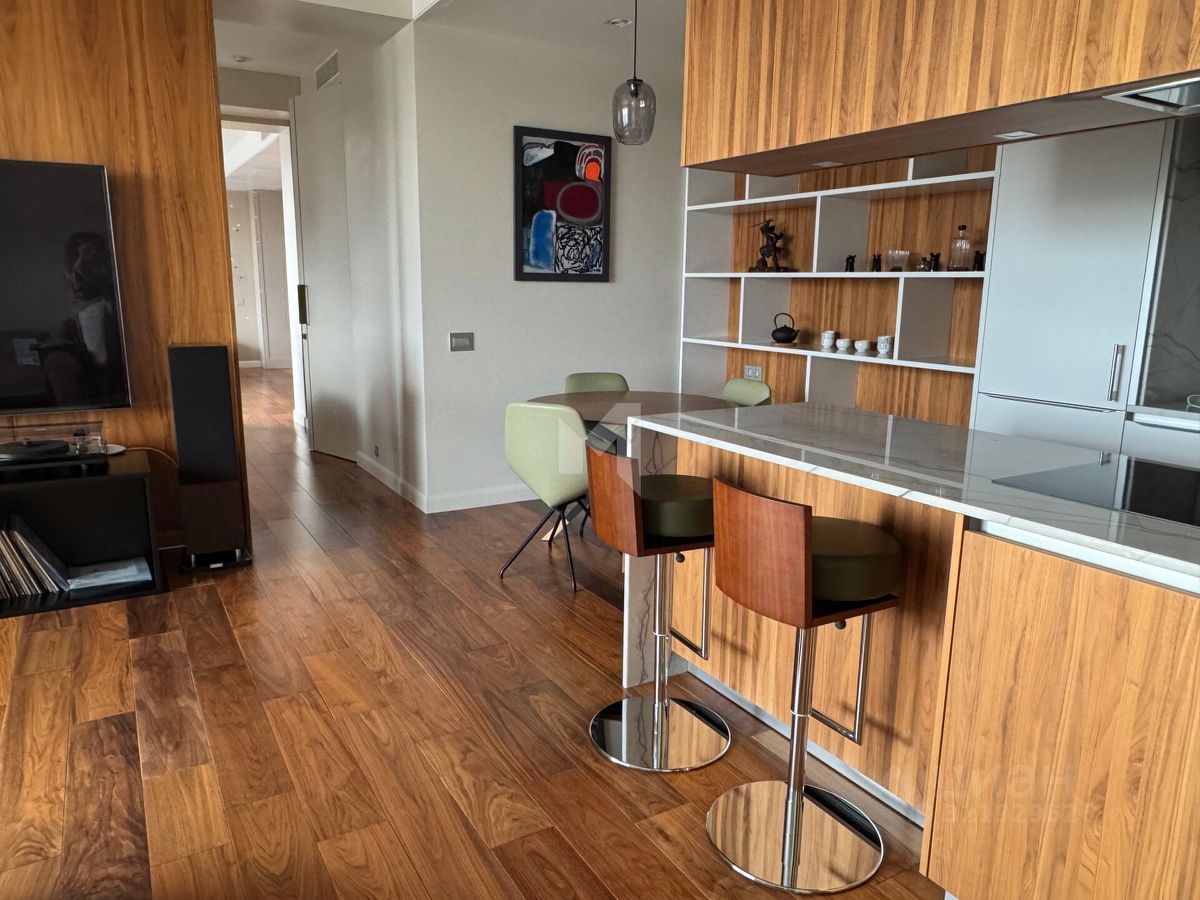 Продажа 2-комн квартиры на вторичном рынке улица Спиридоновка, 12