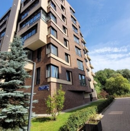 Продажа 3-комн квартиры на вторичном рынке Новогорск, Заречная улица,  д. 6 к1