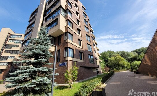 Продажа 3-комн квартиры на вторичном рынке Новогорск, Заречная улица,  д. 6 к1