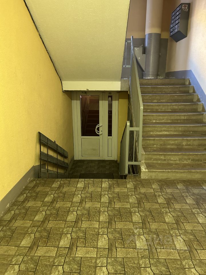 Продажа 1-комн квартиры на вторичном рынке Богатырский проспект, 61К1