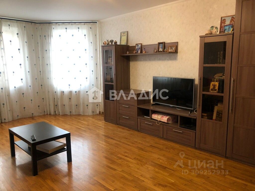 Продажа 3-комн квартиры на вторичном рынке Городок Б мкр, Люберцы, улица 3-е Почтовое Отделение,  д. 92