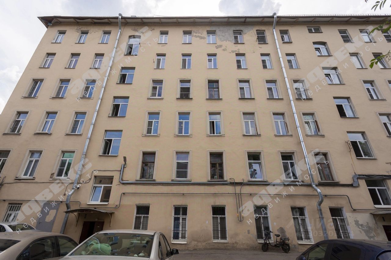 Продажа 2-комн квартиры на вторичном рынке Косая линия, 24/25