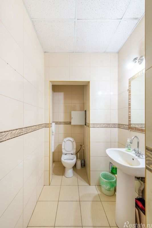 Аренда торгового помещения площадь конституции предпортовая,  д. 2