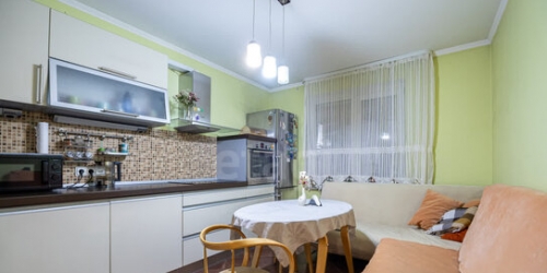 3-комн квартира ул Типанова,  д. 40