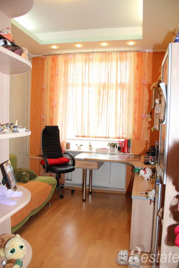 Продажа 3-комн квартиры на вторичном рынке Петергоф г, Санкт-Петербургский пр-кт ,  д. 12