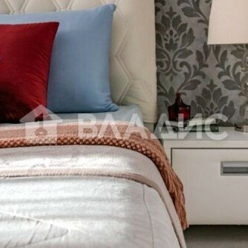 3-комн квартира Днепропетровская улица,  д. 3 к1