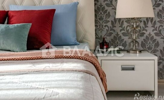 Продажа 3-комн квартиры на вторичном рынке Днепропетровская улица,  д. 3 к1