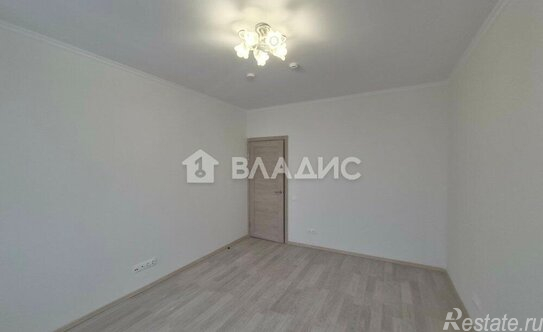 Продажа 3-комн квартиры на вторичном рынке проезд Шокальского,  д. 28А к1