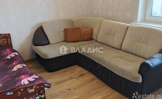 Продажа 1-комн квартиры на вторичном рынке Лобня г, Окружная ул,  д. 1