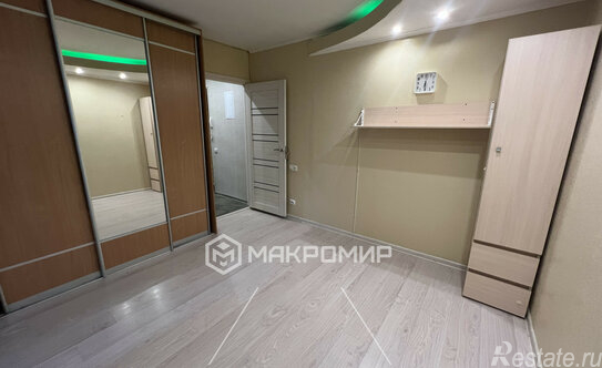 Продажа 1-комн квартиры на вторичном рынке Будапештская улица,  д. 26