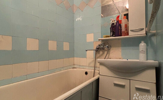 Продажа 2-комн квартиры на вторичном рынке улица Подвойского,  д. 14 к1