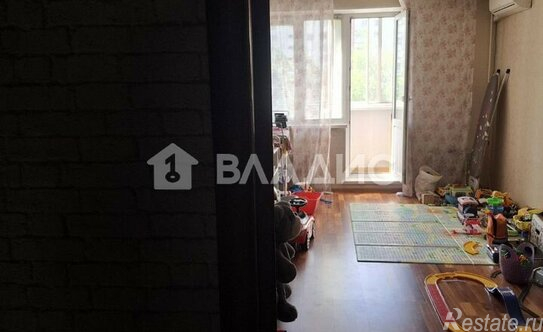 Продажа 3-комн квартиры на вторичном рынке ул Липецкая,  д. 17,  к. 1