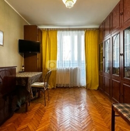 Продажа 2-комн квартиры на вторичном рынке Альпийский переулок,  д. 21