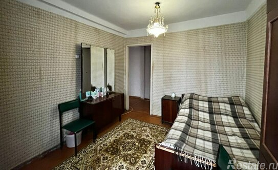 Продажа 3-комн квартиры на вторичном рынке Колпино г, Адмиралтейская ул,  д. 27