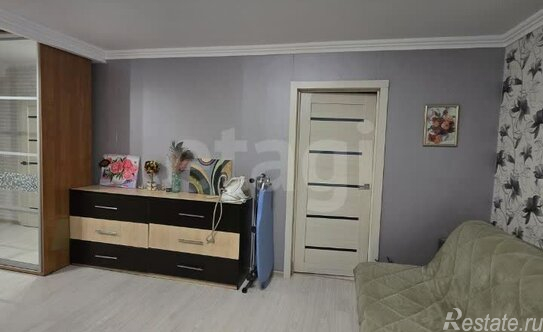 Продажа 3-комн квартиры на вторичном рынке Художников пр-кт,  д. 20 к1