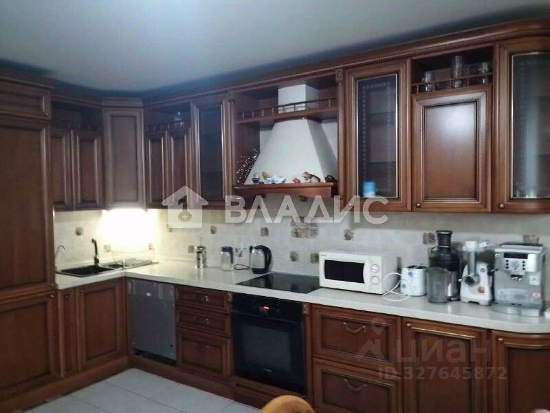 Продажа 3-комн квартиры на вторичном рынке улица Главмосстроя, 10