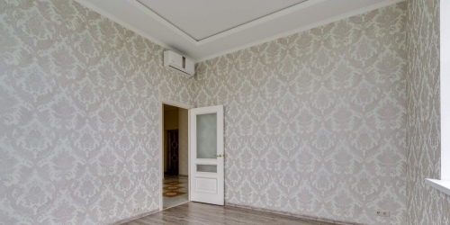 2-комн квартира Искры улица,  д. 1