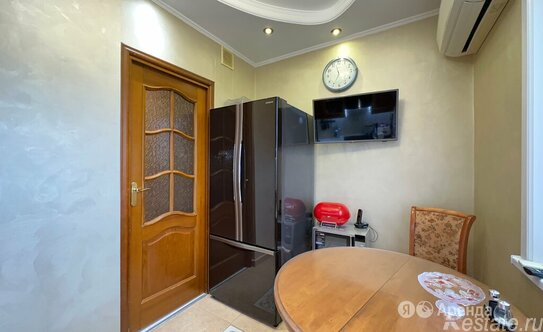 Аренда 3-комн квартиры на вторичном рынке Костромская улица,  д. 4А