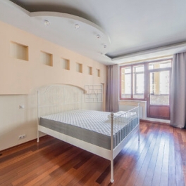 Продажа 3-комн квартиры на вторичном рынке Климентовский пер,  д. 2
