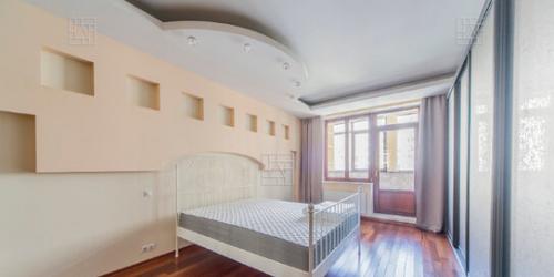 3-комн квартира Климентовский пер,  д. 2