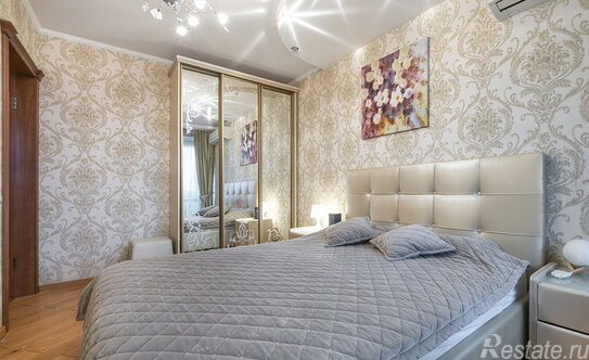 Продажа 3-комн квартиры на вторичном рынке Вражский 1-й пер,  д. 4