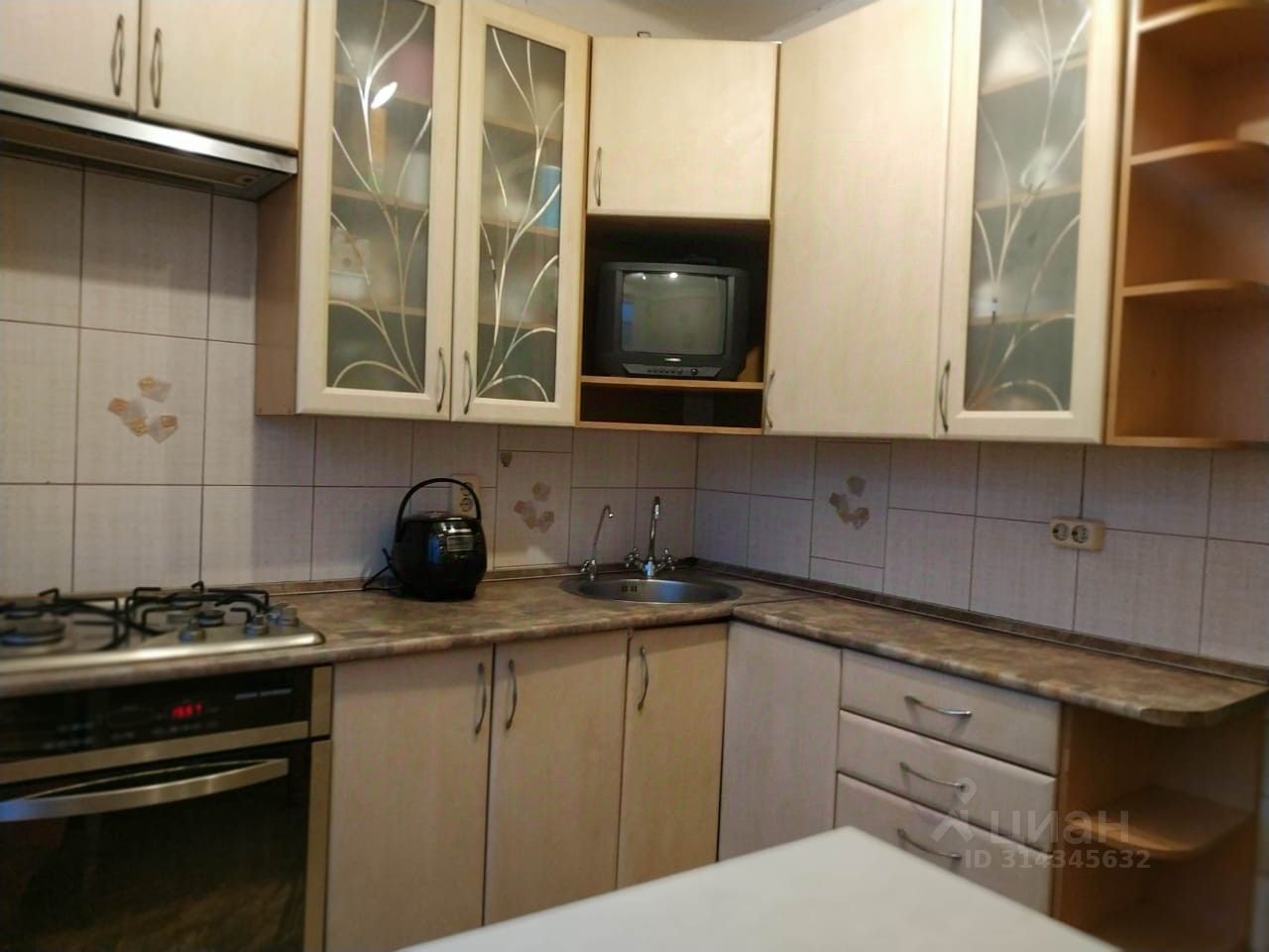 Продажа 4-комн квартиры на вторичном рынке Колпино, Тверская улица, 42