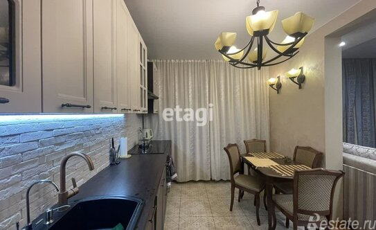 Продажа 2-комн квартиры на вторичном рынке Александровской фермы пр-кт