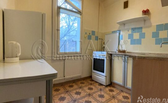 Продажа 3-комн квартиры на вторичном рынке Новаторов б-р,  д. 47