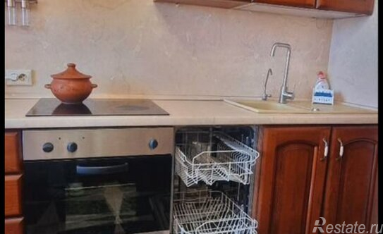 Продажа 2-комн квартиры на вторичном рынке Лобня г, Спортивная ул,  д. 7,  к. 3