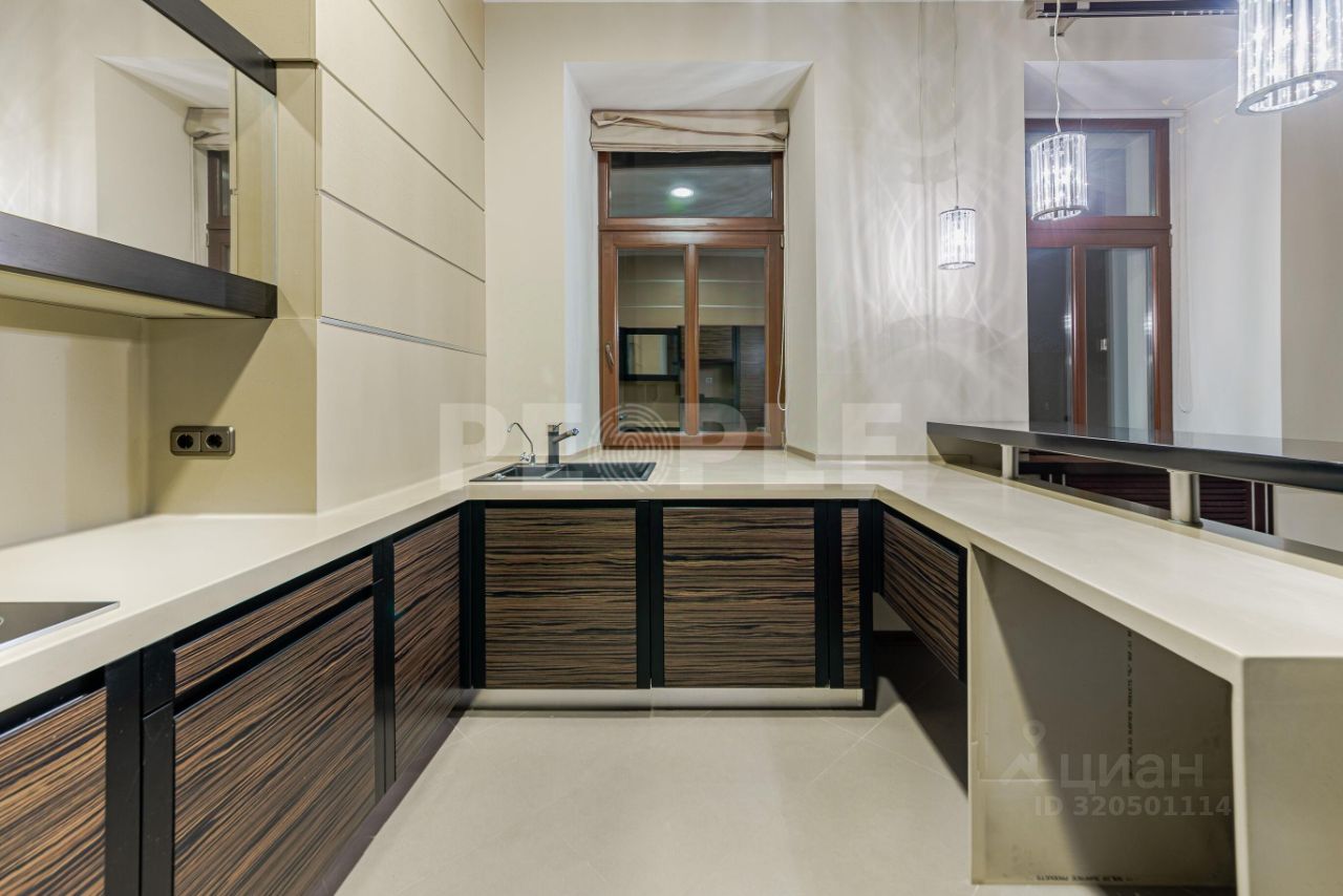 Продажа 3-комн квартиры на вторичном рынке Большой Власьевский переулок, 7/24с2