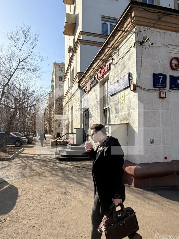 Продажа торгового помещения ул Всеволода Вишневского,  д. 2