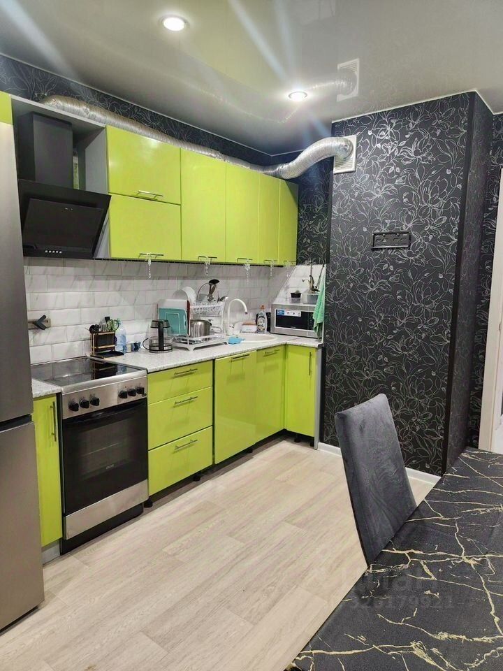 Продажа 2-комн квартиры на вторичном рынке Мурино, Новая улица, 19