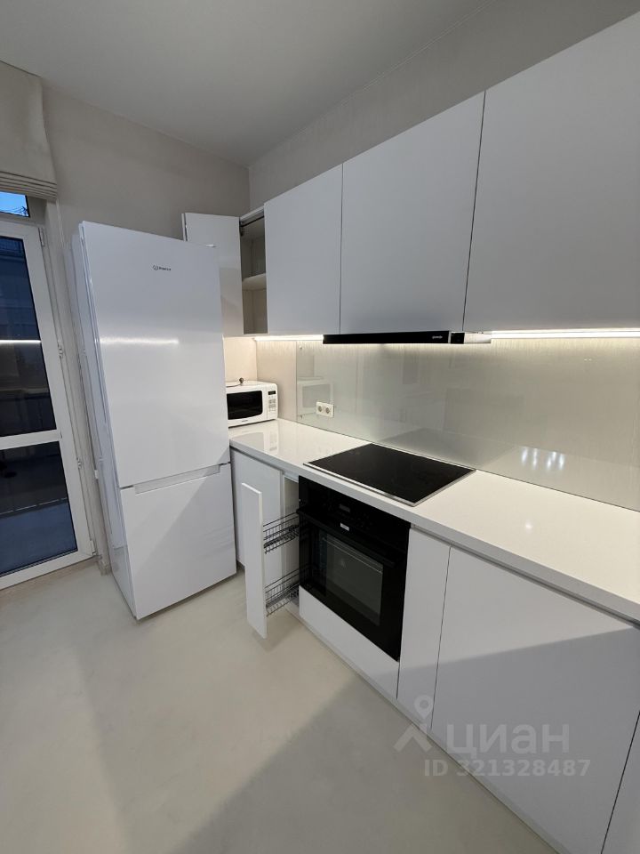 Аренда 3-комн квартиры на вторичном рынке 2-я Дубровская улица, 5