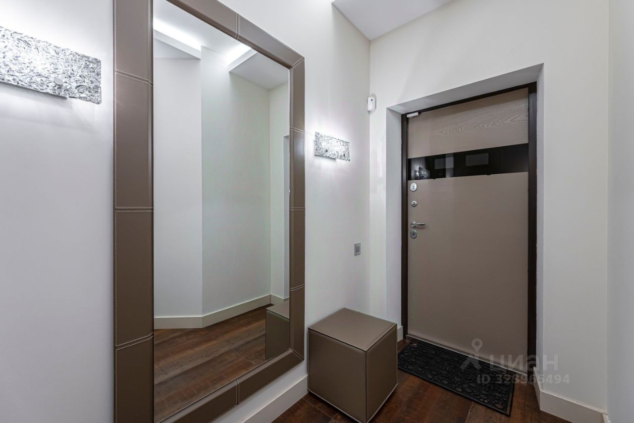 Продажа 3-комн квартиры на вторичном рынке Авиационная улица, 77к2