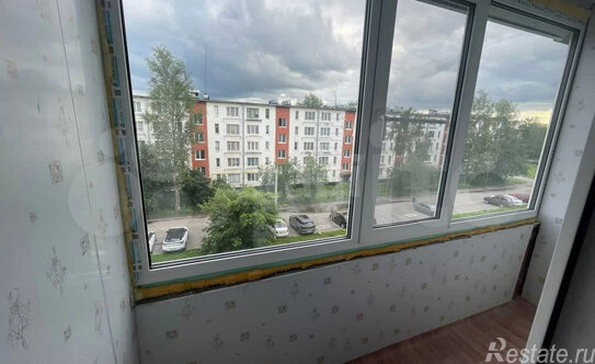 Продажа 3-комн квартиры на вторичном рынке Никольское городское поселение, Пионерская улица,  д. 1