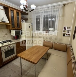 Продажа 2-комн квартиры на вторичном рынке ул Домодедовская,  д. 38,  к. 2