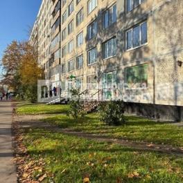 Продажа 2-комн квартиры на вторичном рынке улица Белы Куна