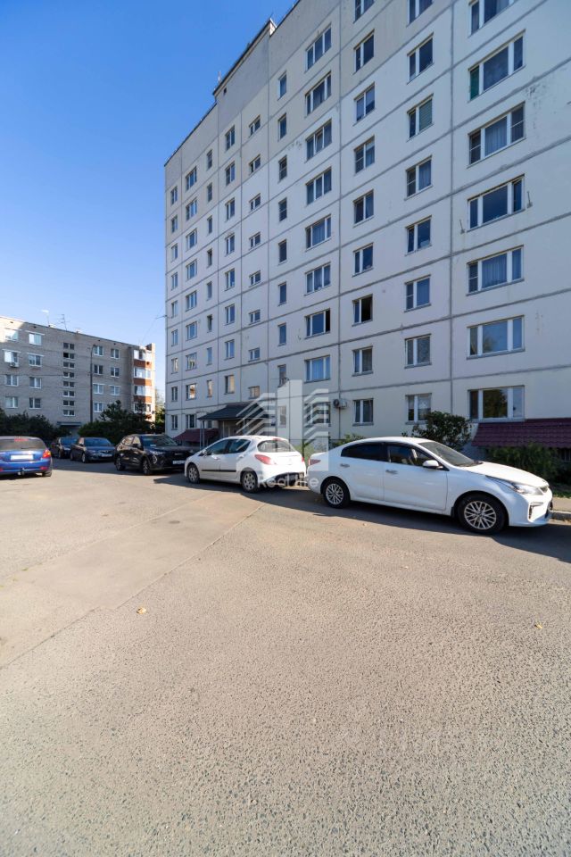 Продажа 3-комн квартиры на вторичном рынке Белые Столбы мкр, проезд 1-й Московский, 10