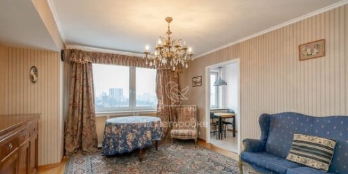 4-комн квартира Миклухо-Маклая ул,  д. 40