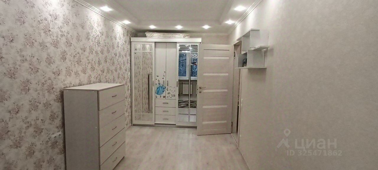 Продажа 2-комн квартиры на вторичном рынке улица Ленсовета, 61