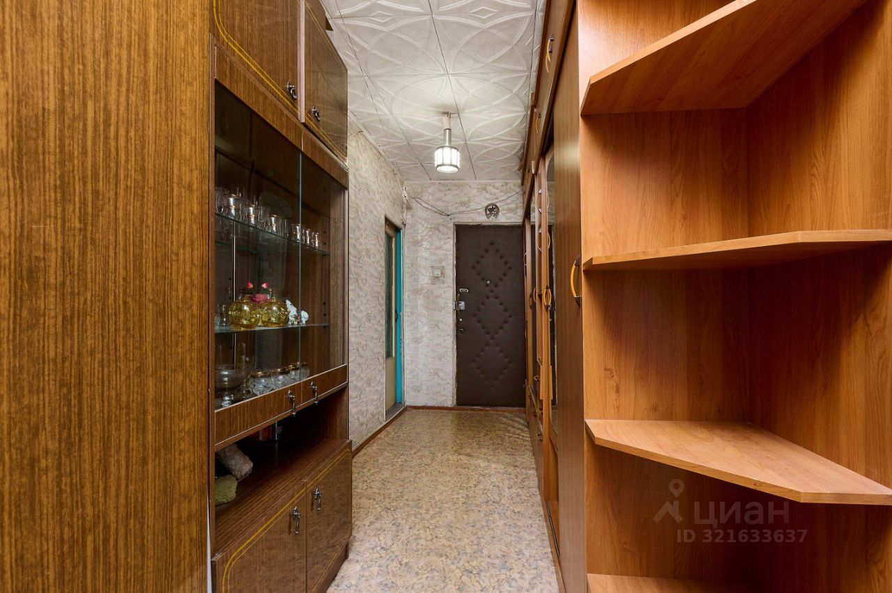 Продажа 3-комн квартиры на вторичном рынке Сергиев Посад, улица Чайковского, 13А